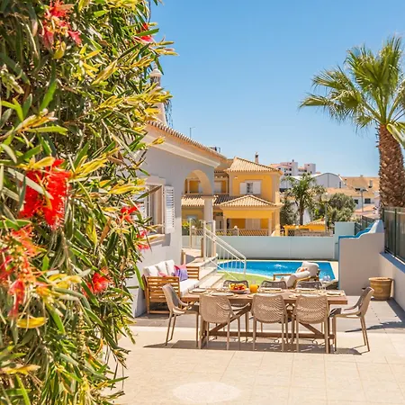 Vicente Mar By Signaturestays *
